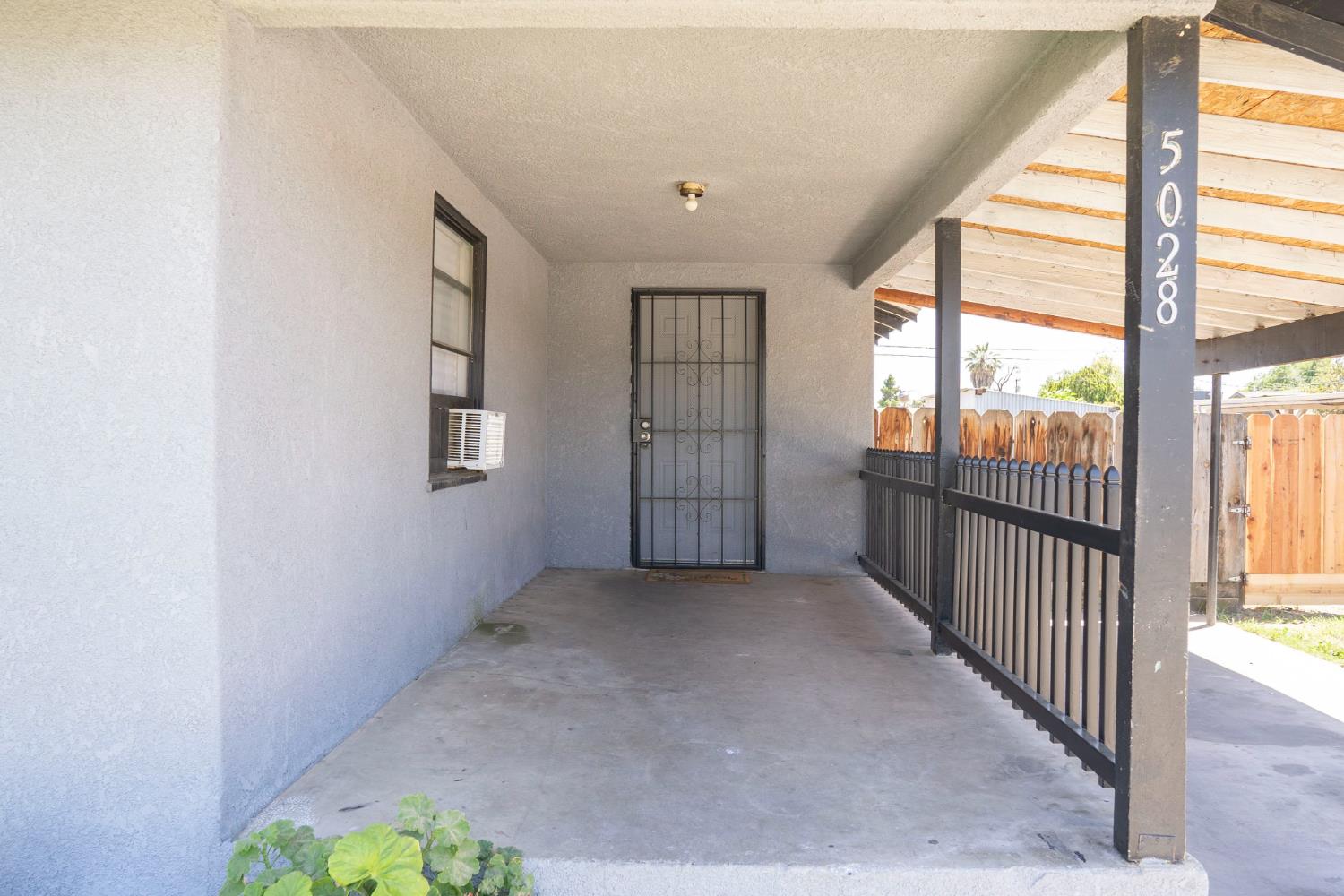 Single Family in Fresno - photo 3