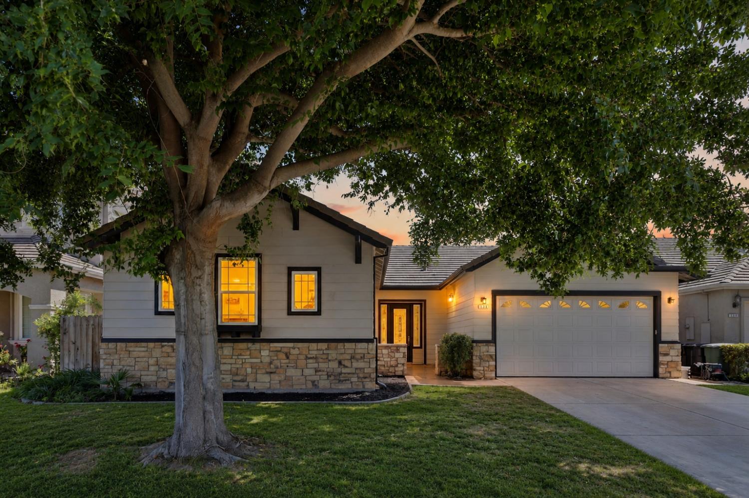 Single Family in Livingston