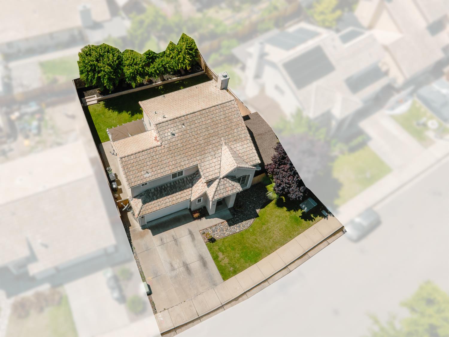 Single Family in Tracy - photo 2