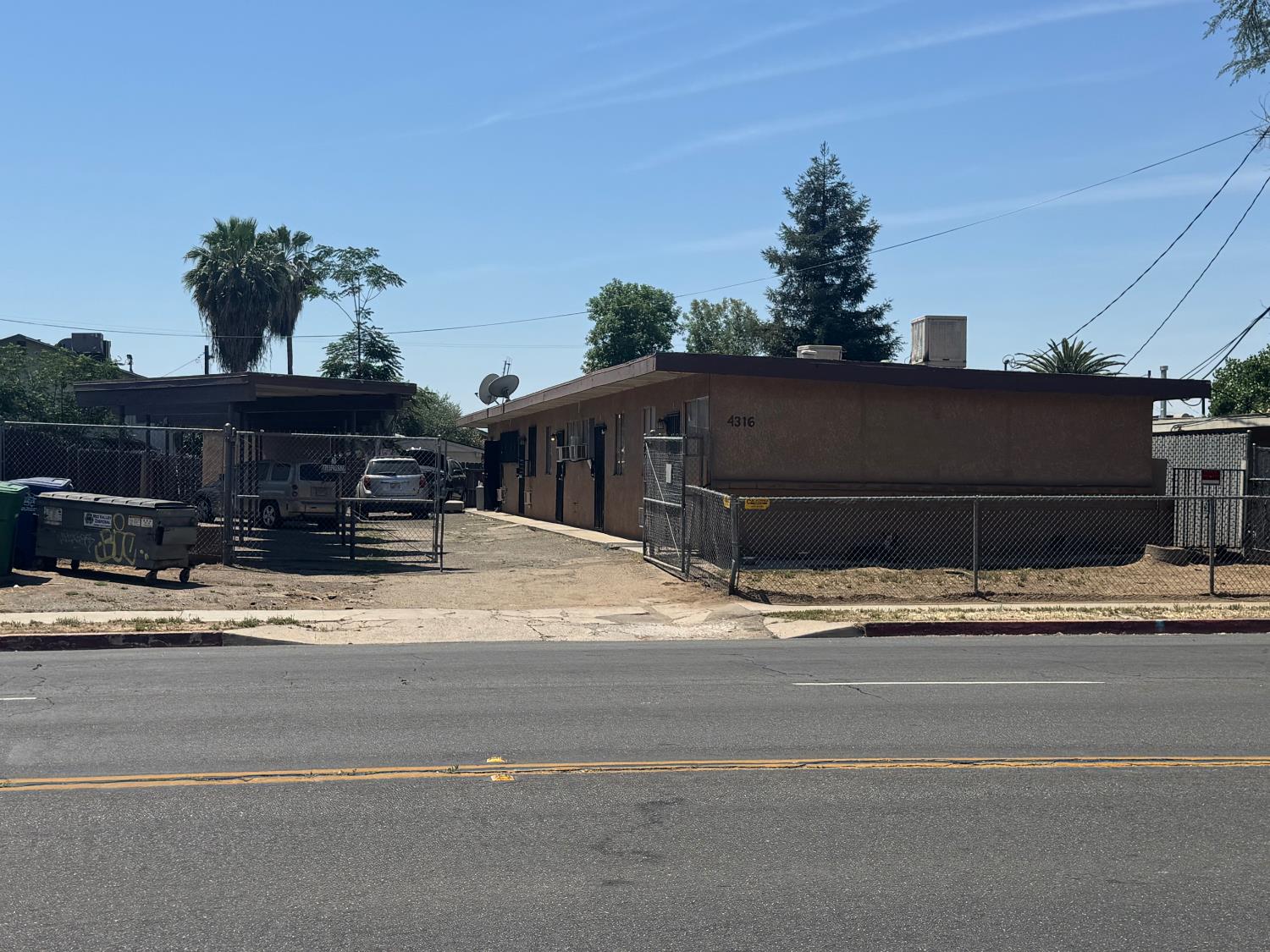 Multi Family in Fresno - photo 3