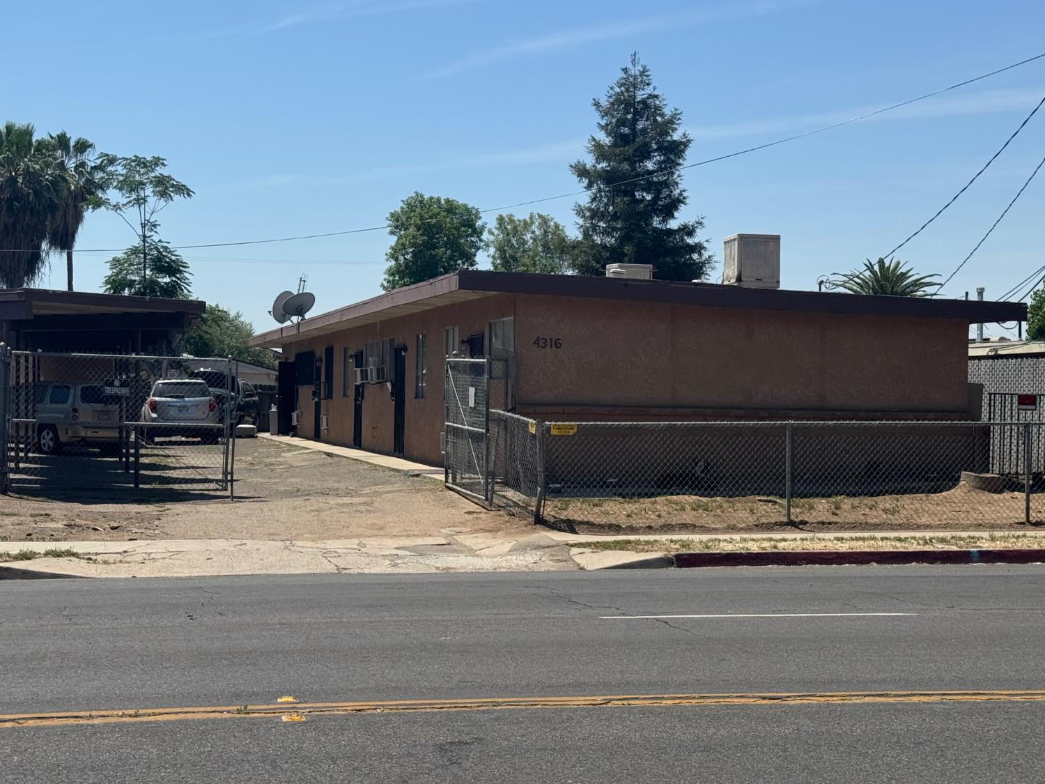 Multi Family in Fresno - photo 2