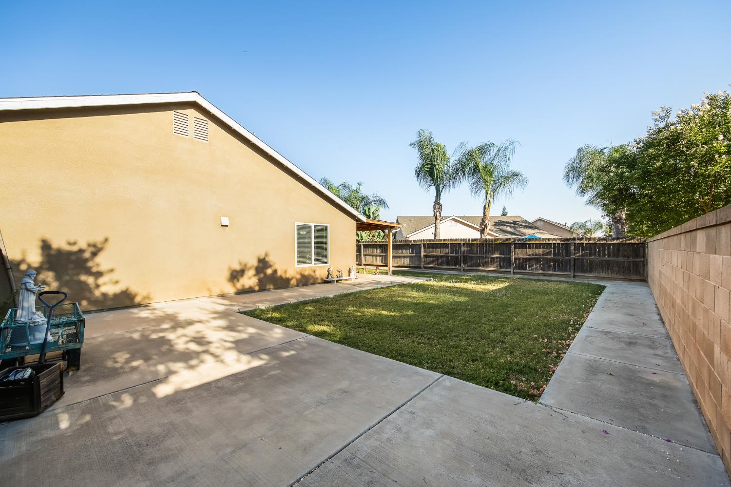 Single Family in Fresno - photo 3
