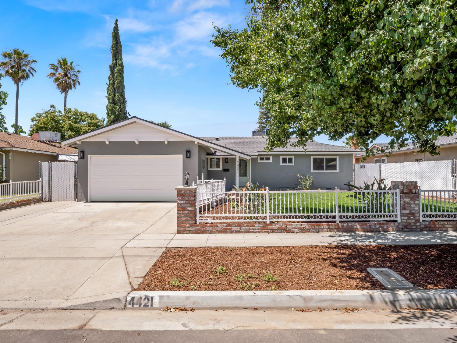 Single Family in Fresno - main photo