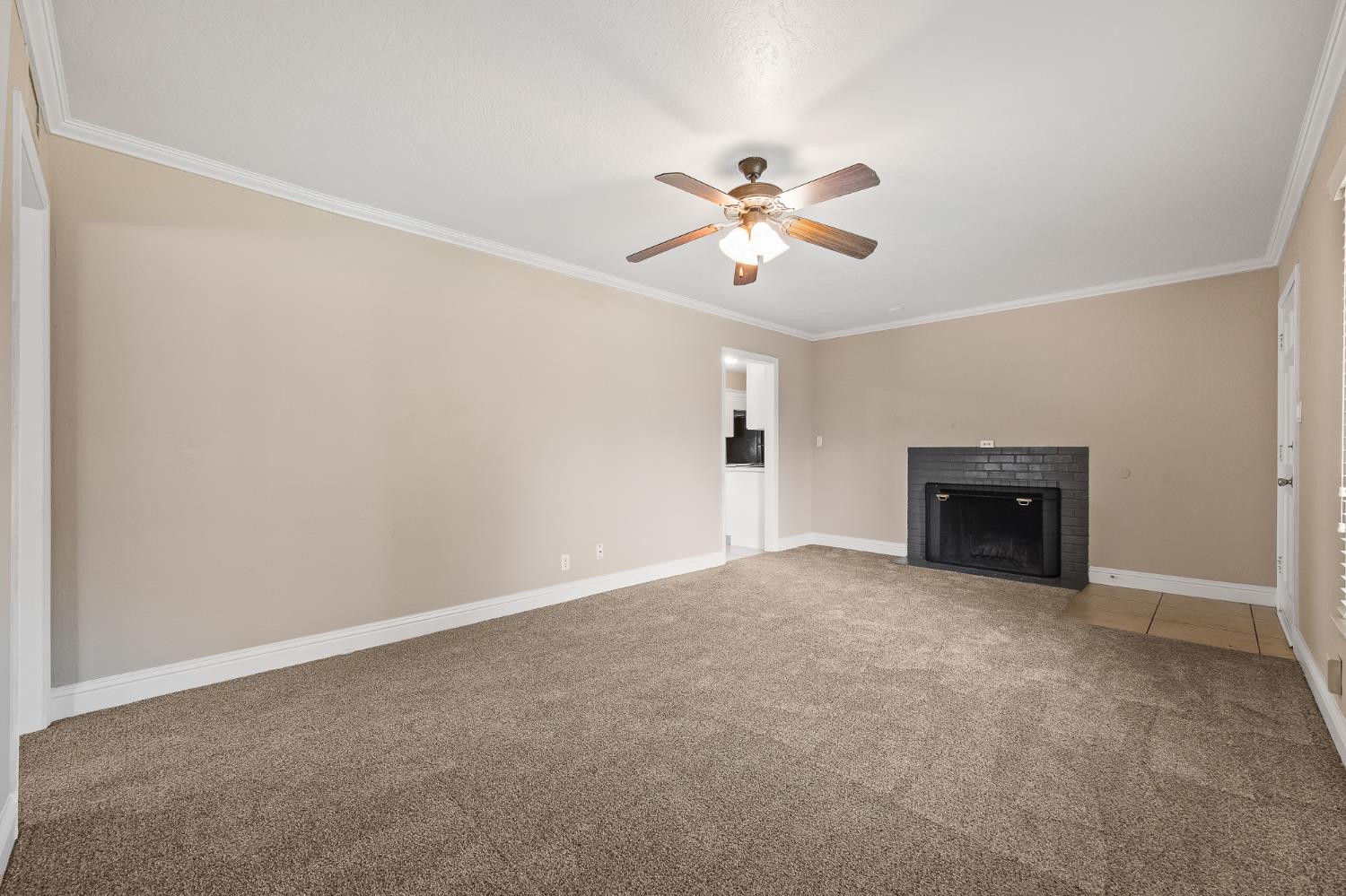 Single Family in Fresno - photo 3