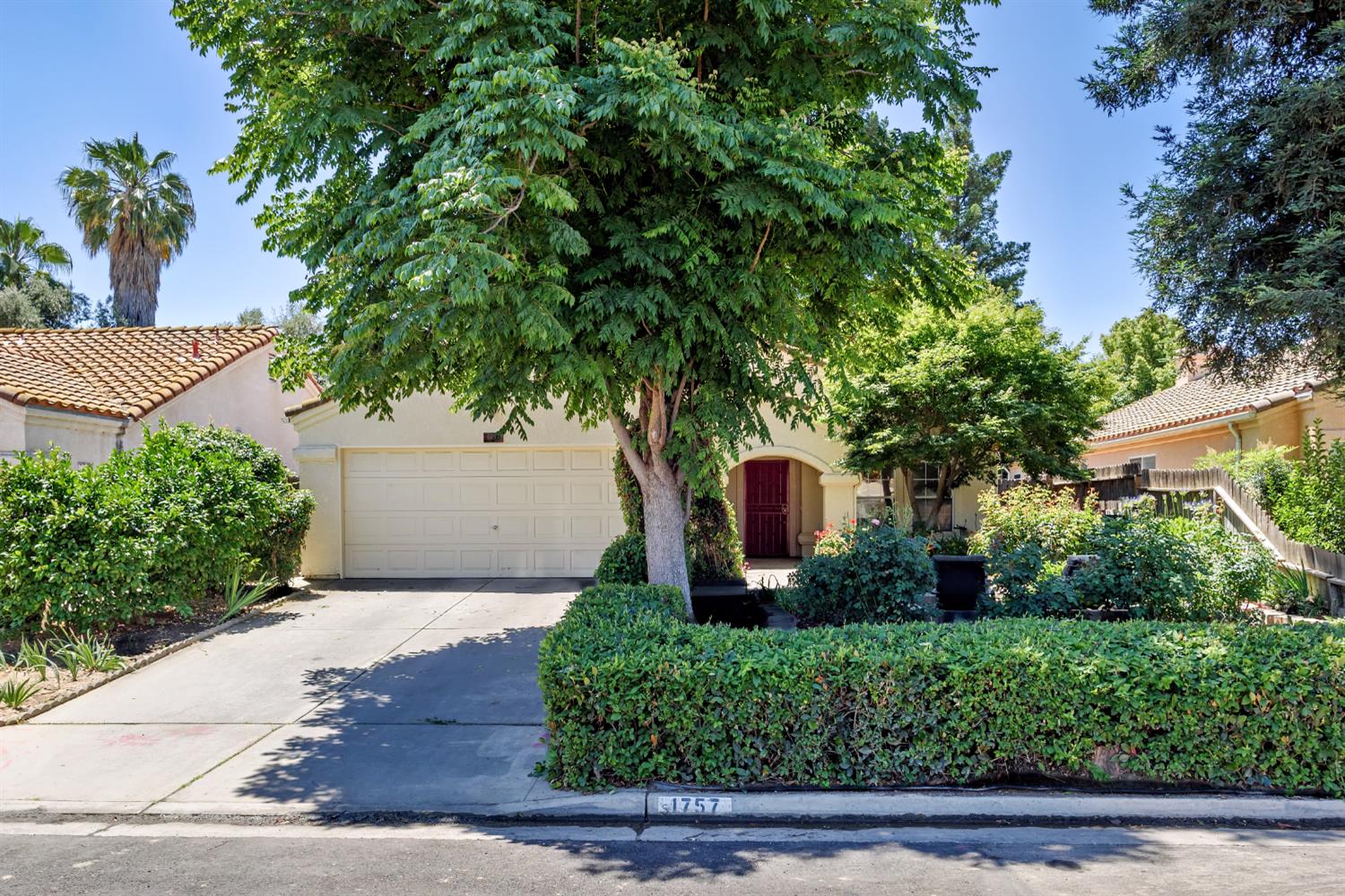 Single Family in Fresno - photo 2