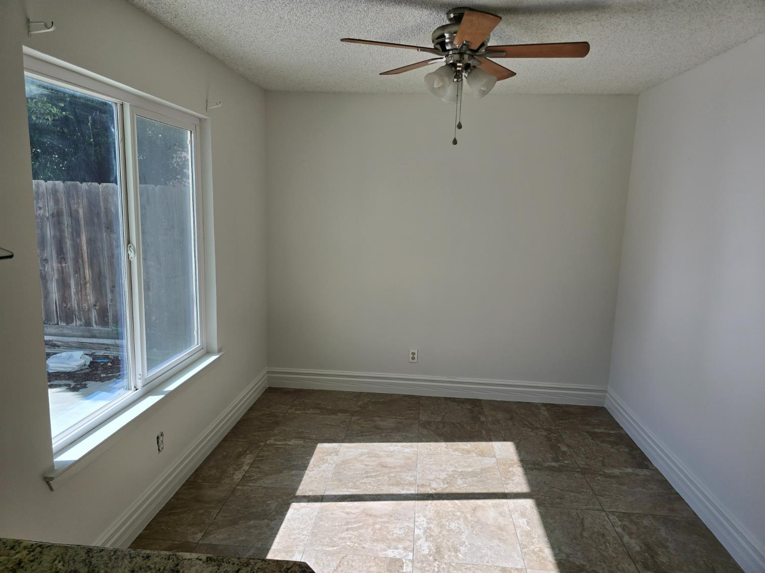 Single Family in Fresno - photo 3