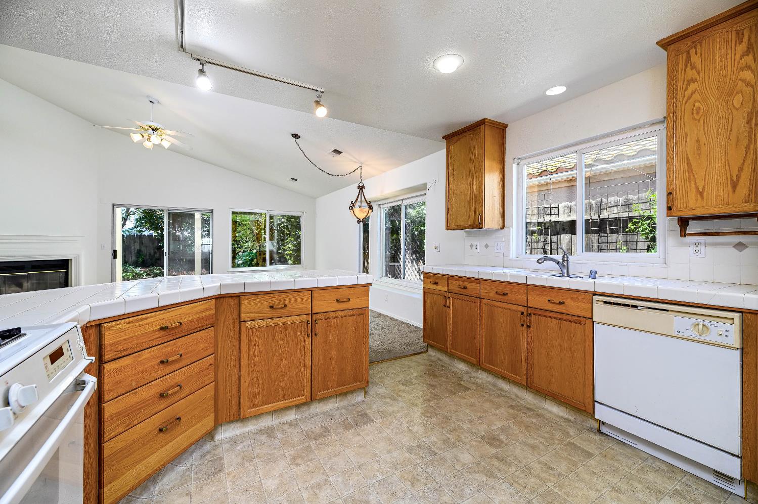 Single Family in Fresno - photo 3