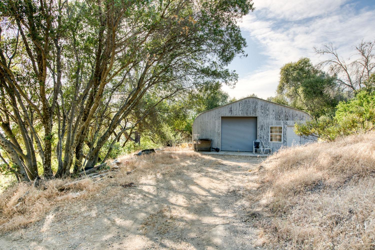 Duplex in Coarsegold - photo 3