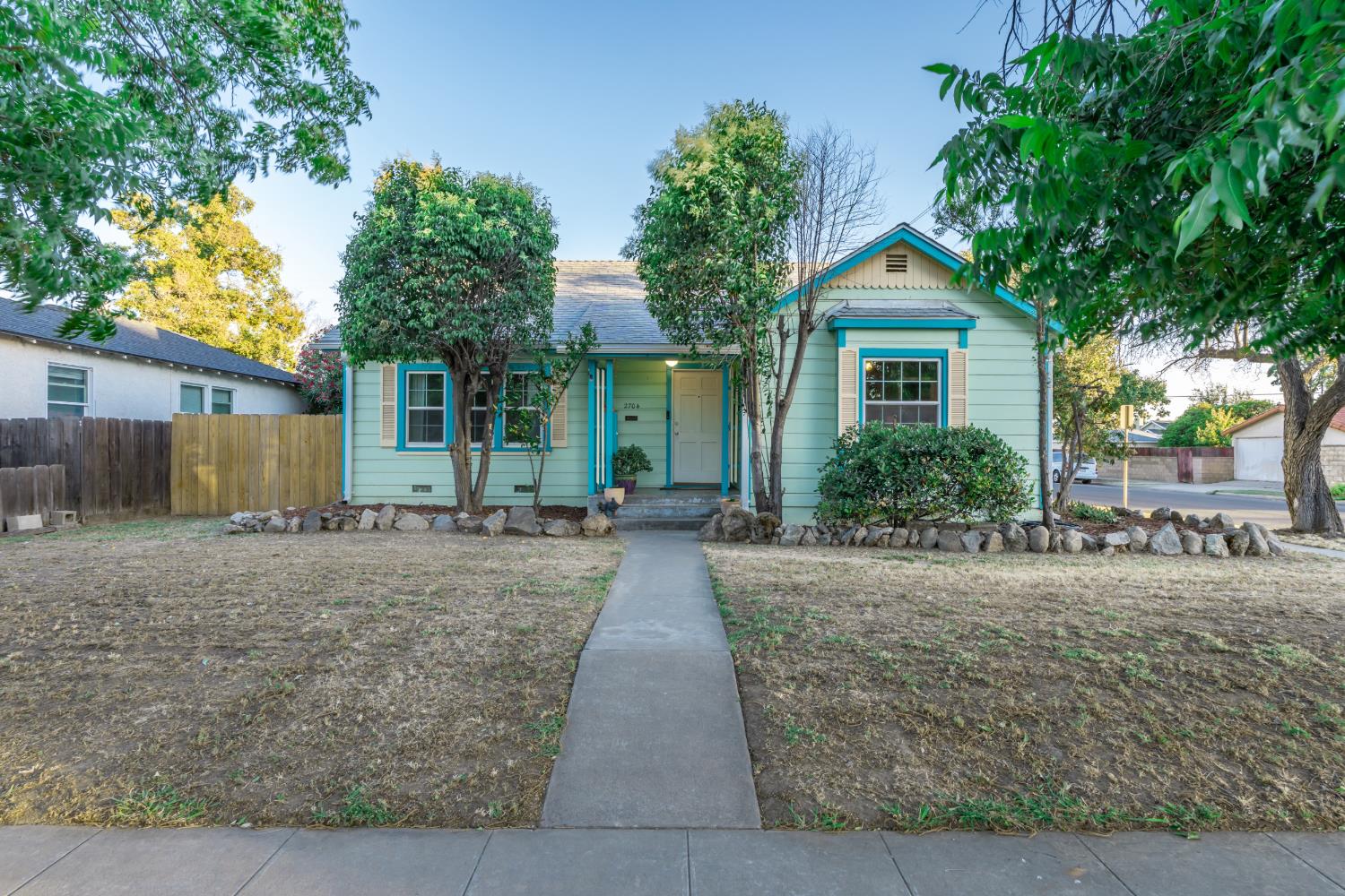 Single Family in Fresno - photo 3