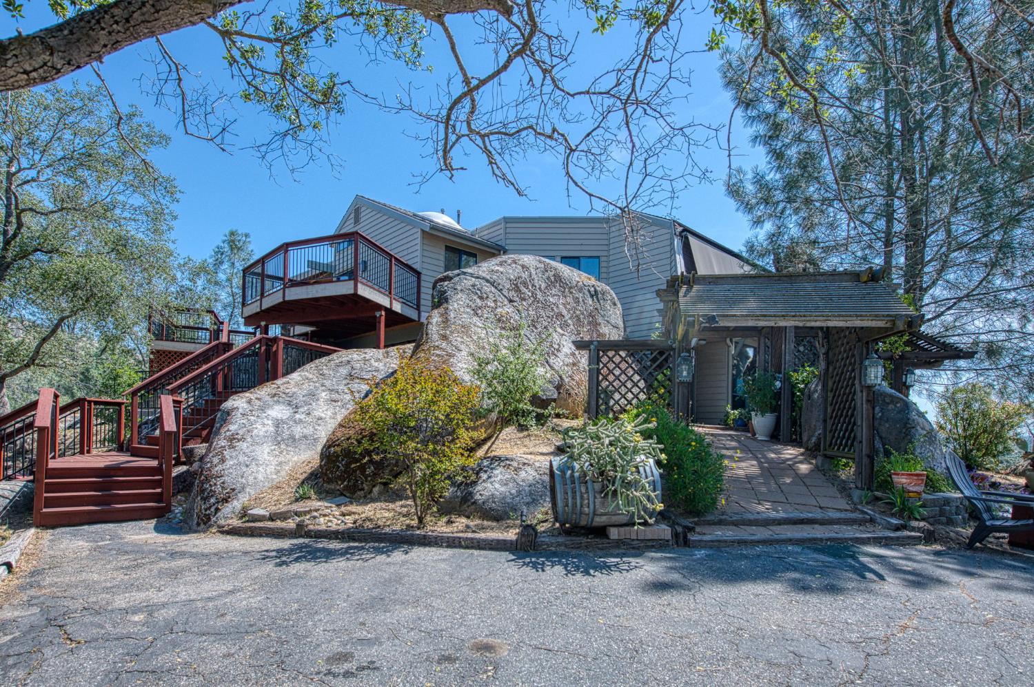 Single Family in Coarsegold - photo 3