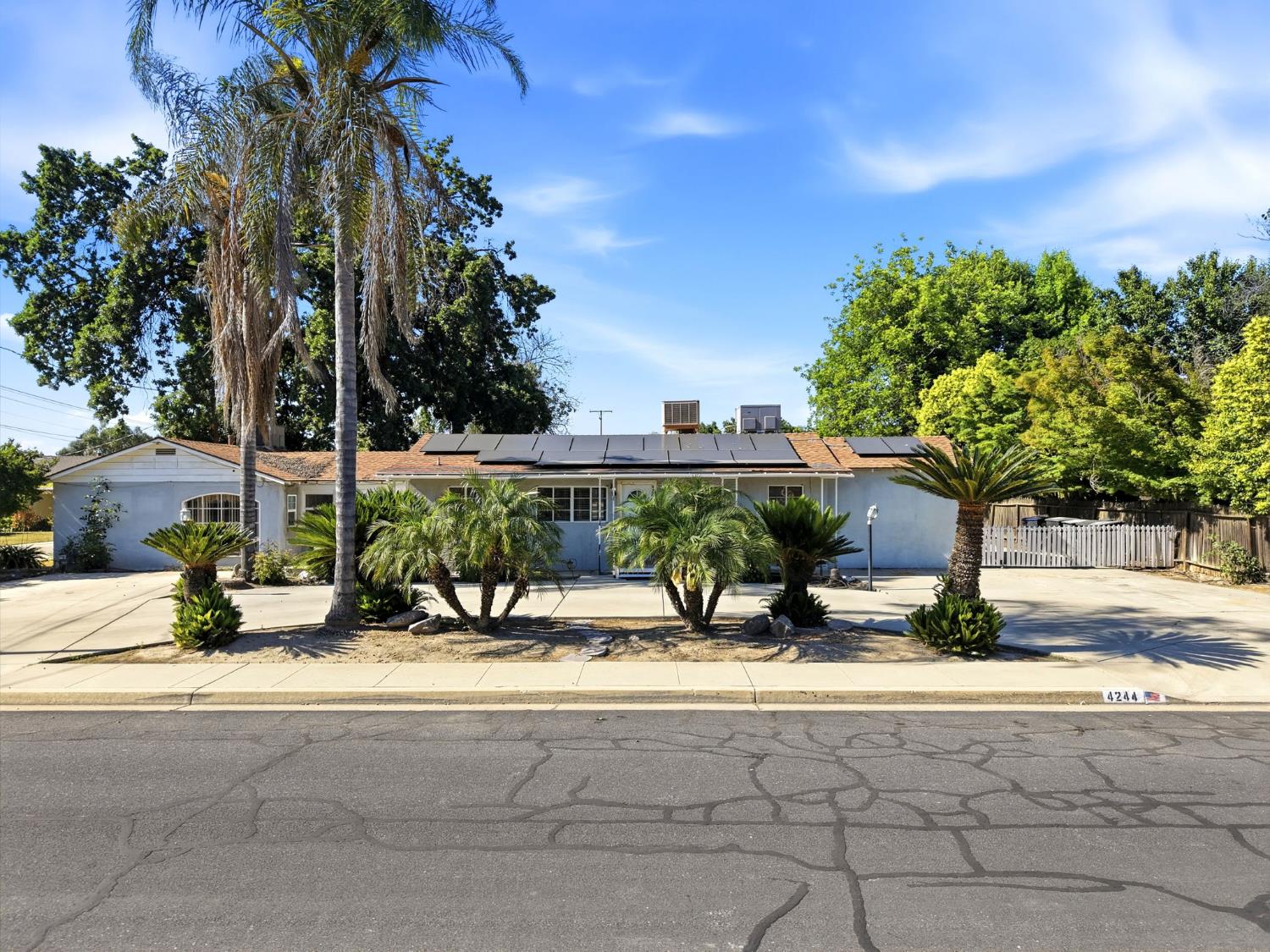 Single Family in Visalia