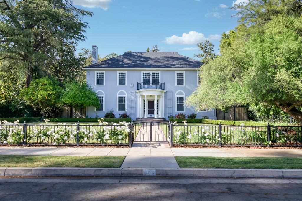 Single Family in Fresno - main photo