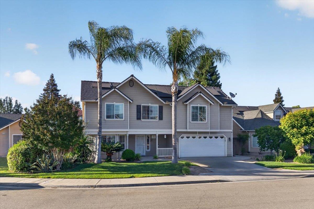 Single Family in Fresno - photo 3