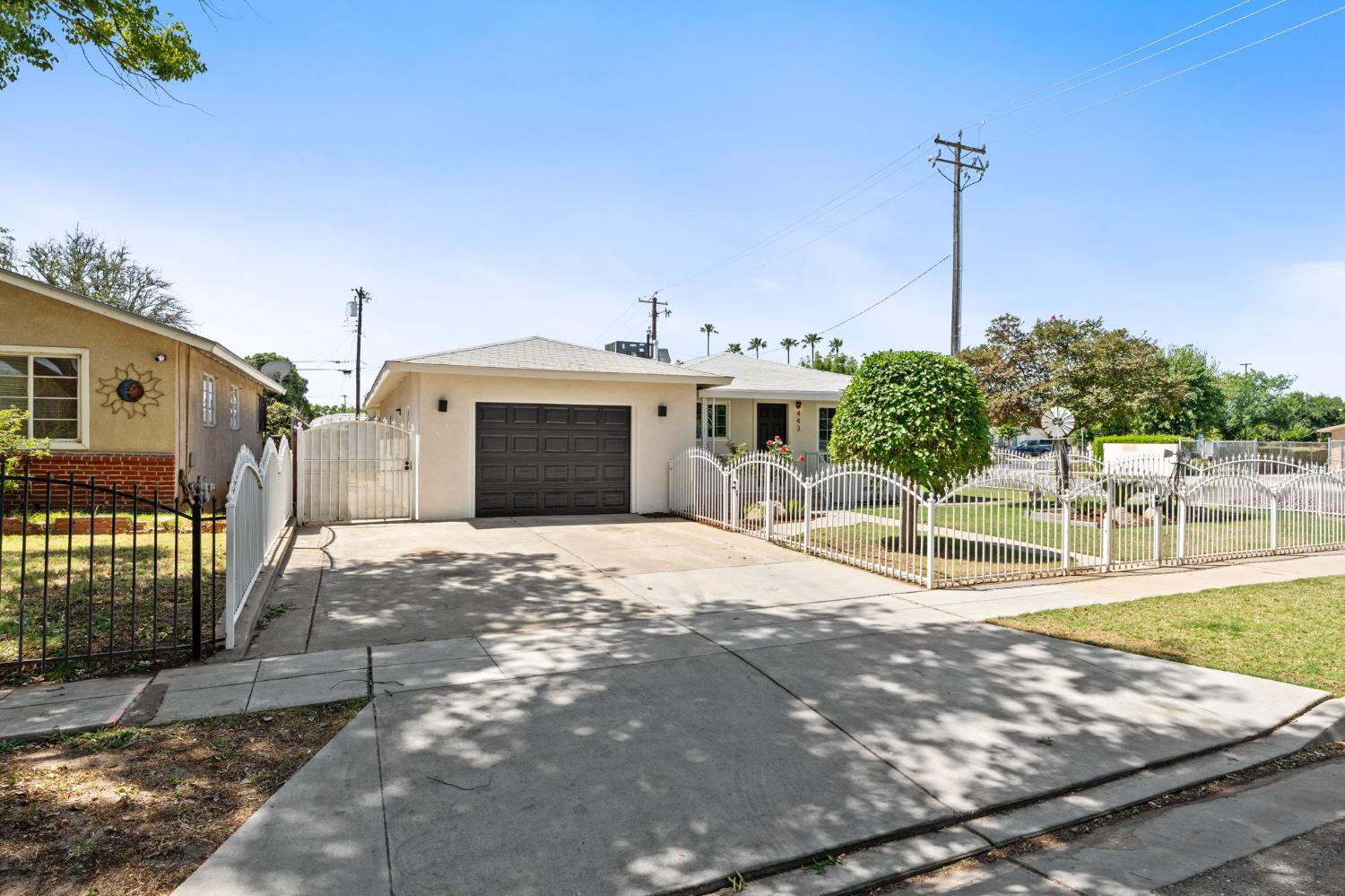 Single Family in Fresno - photo 2