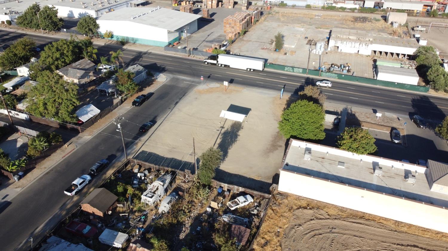 Vacant Lot in Sanger - photo 2