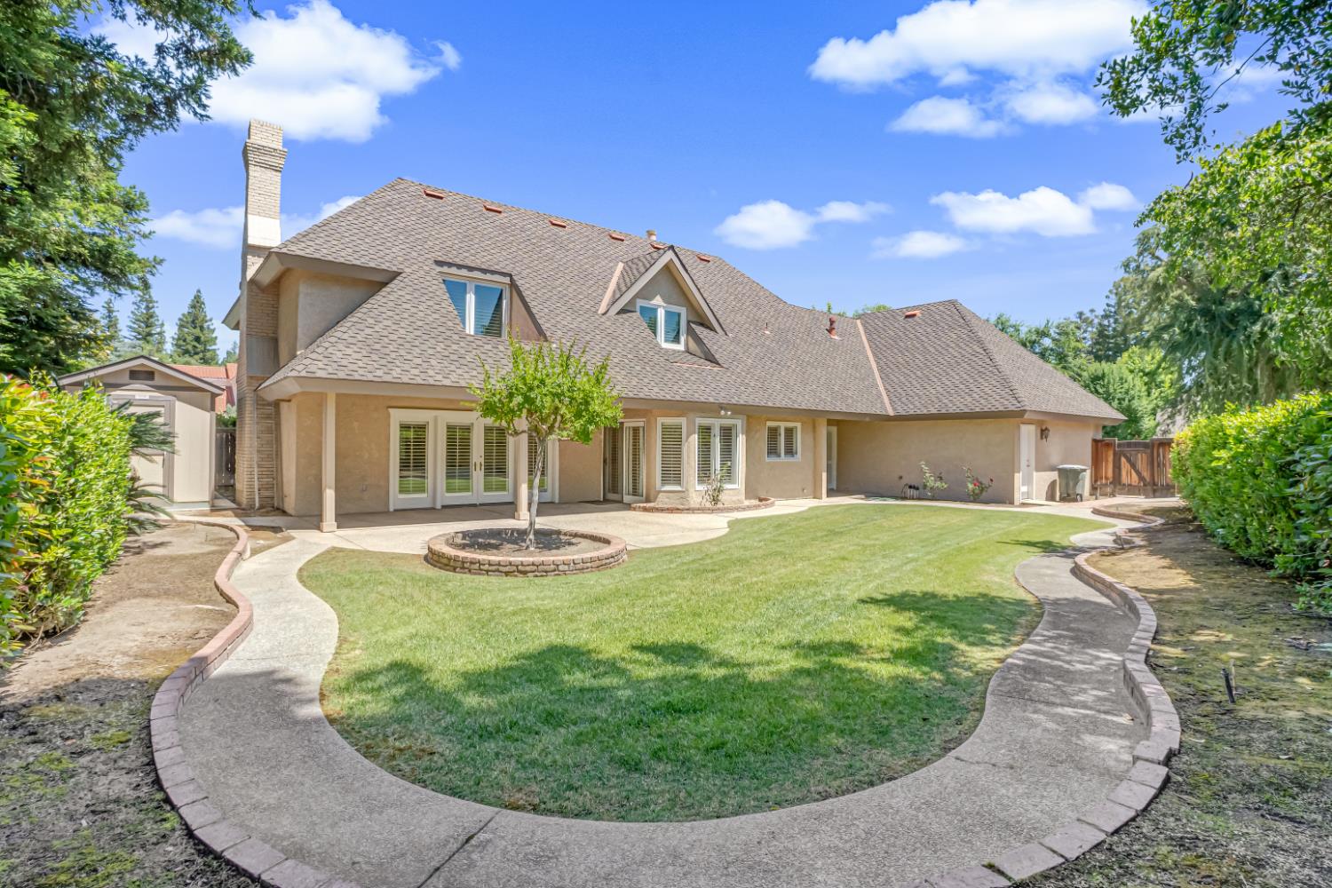 Single Family in Fresno - photo 2