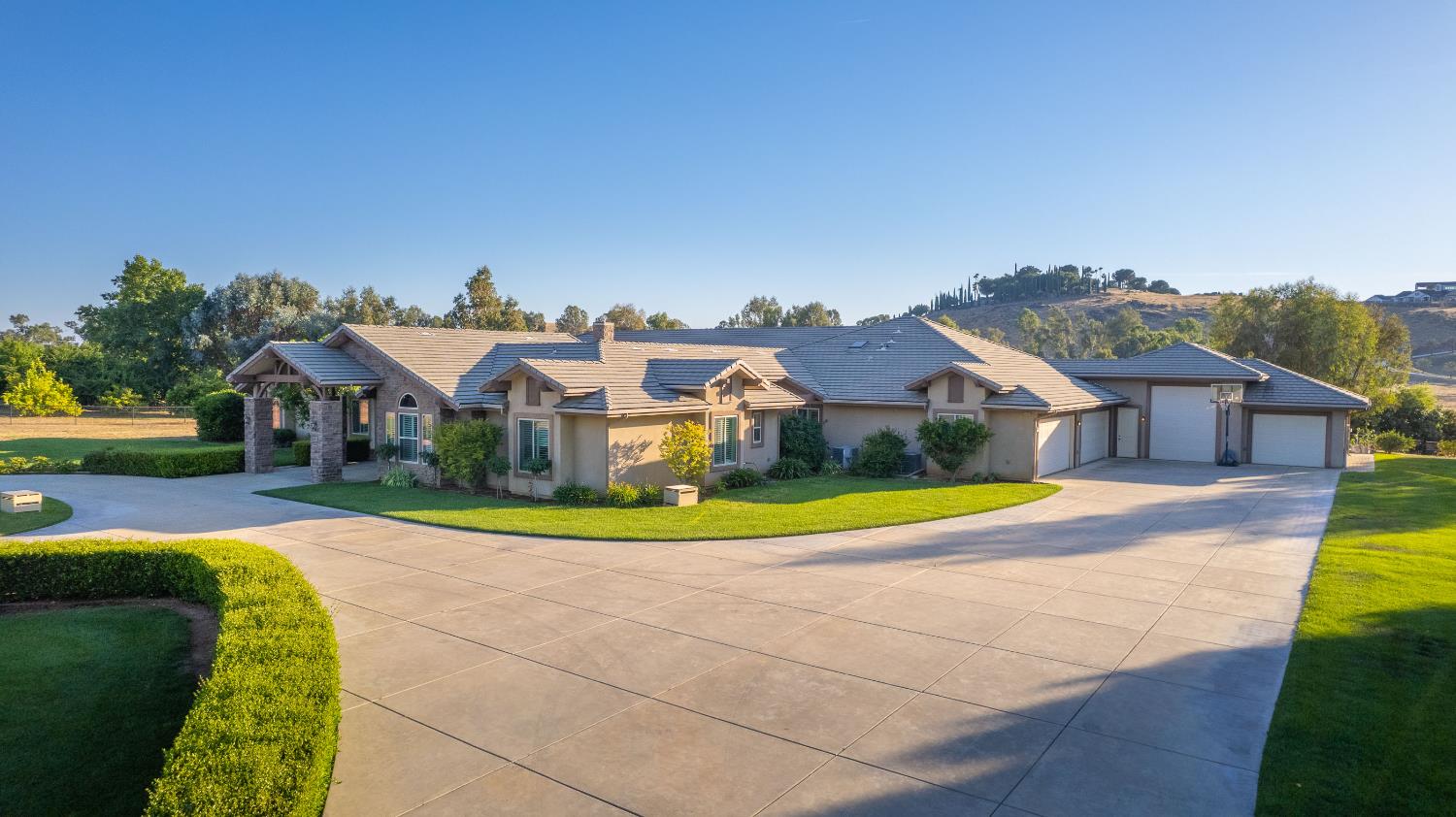 Single Family in Clovis - photo 3