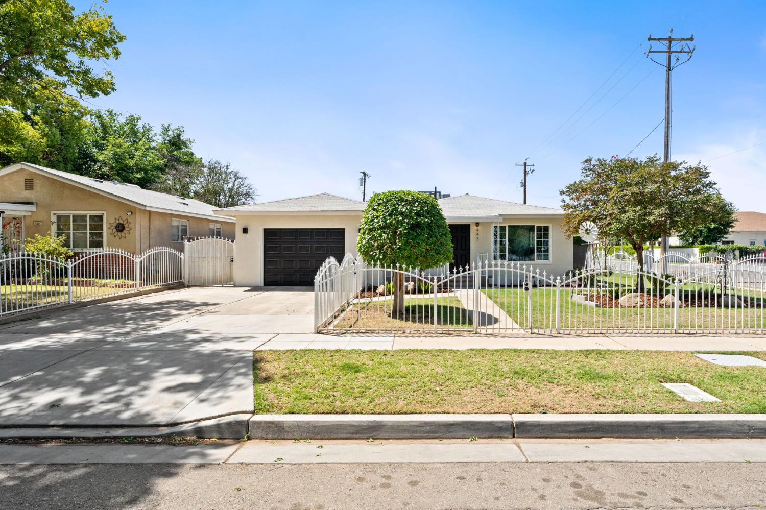 Single Family in Fresno - main photo