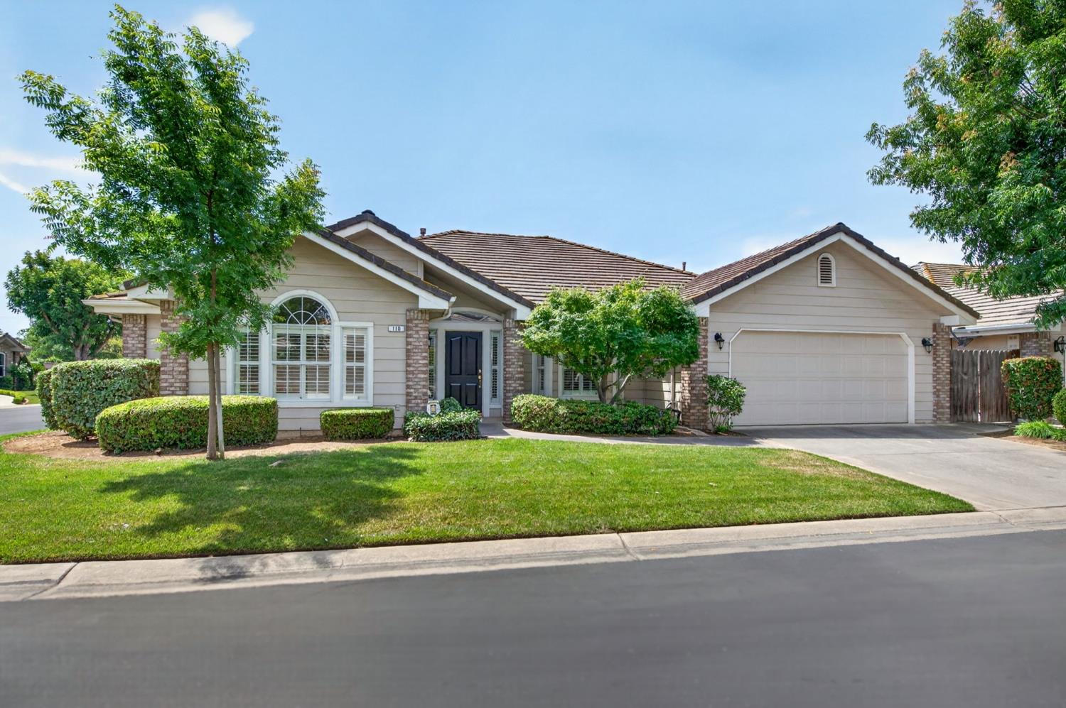 Single Family in Fresno - photo 2