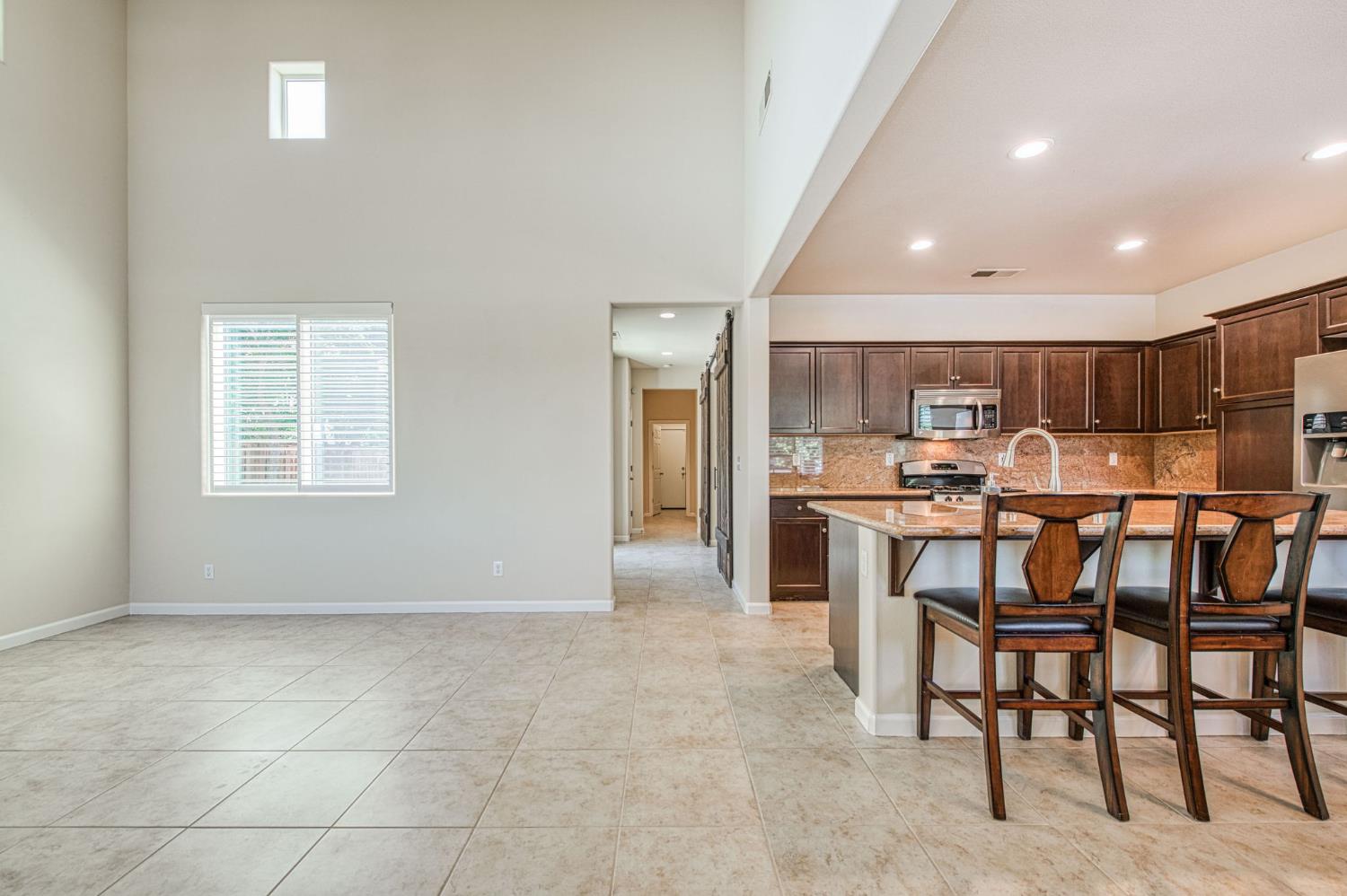 Single Family in Clovis - photo 3