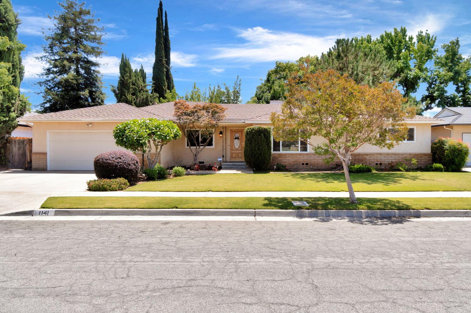 Single Family in Fresno - main photo