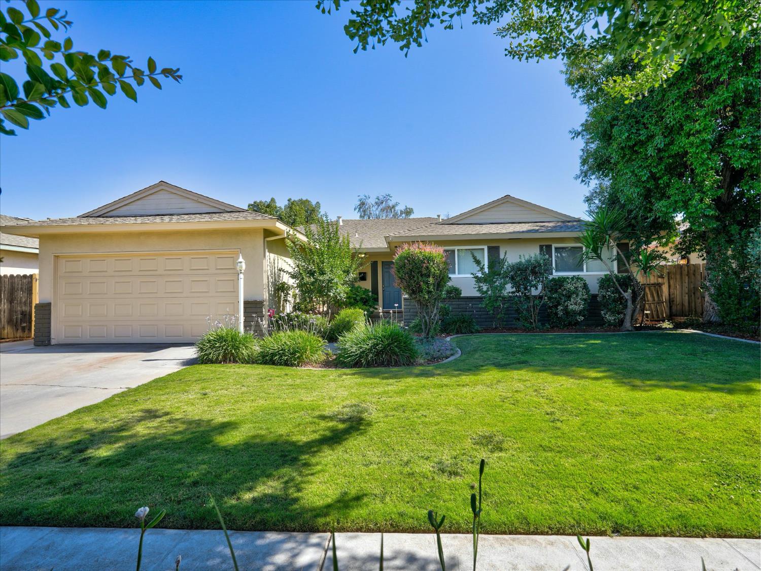 Single Family in Fresno - main photo