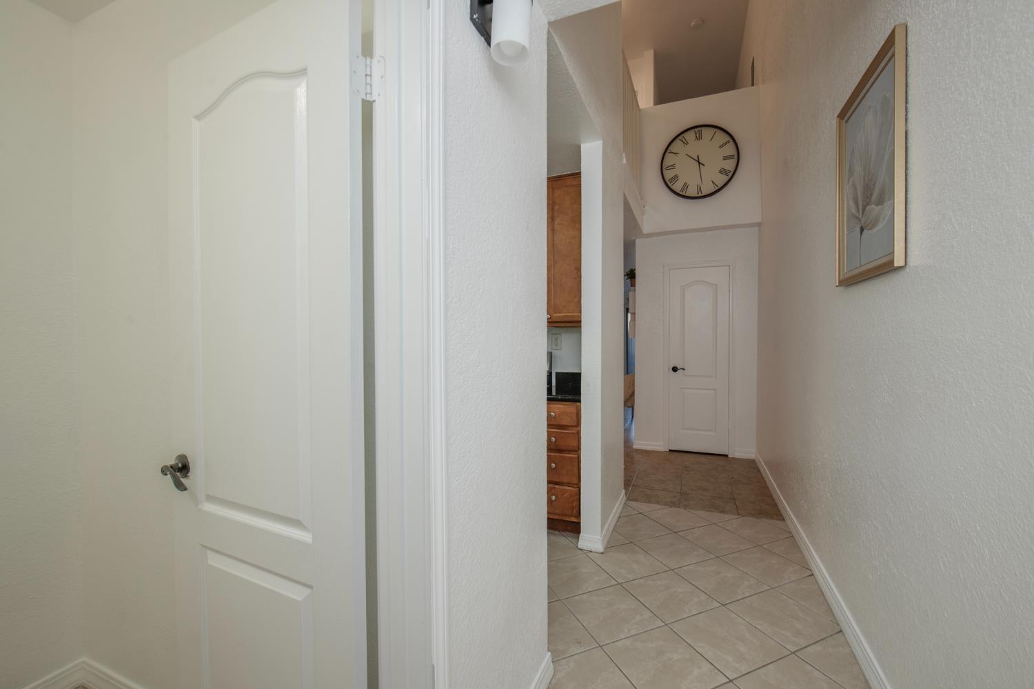 Condo in Fresno - photo 3