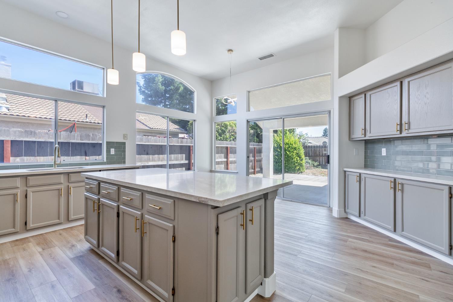 Single Family in Fresno - photo 3