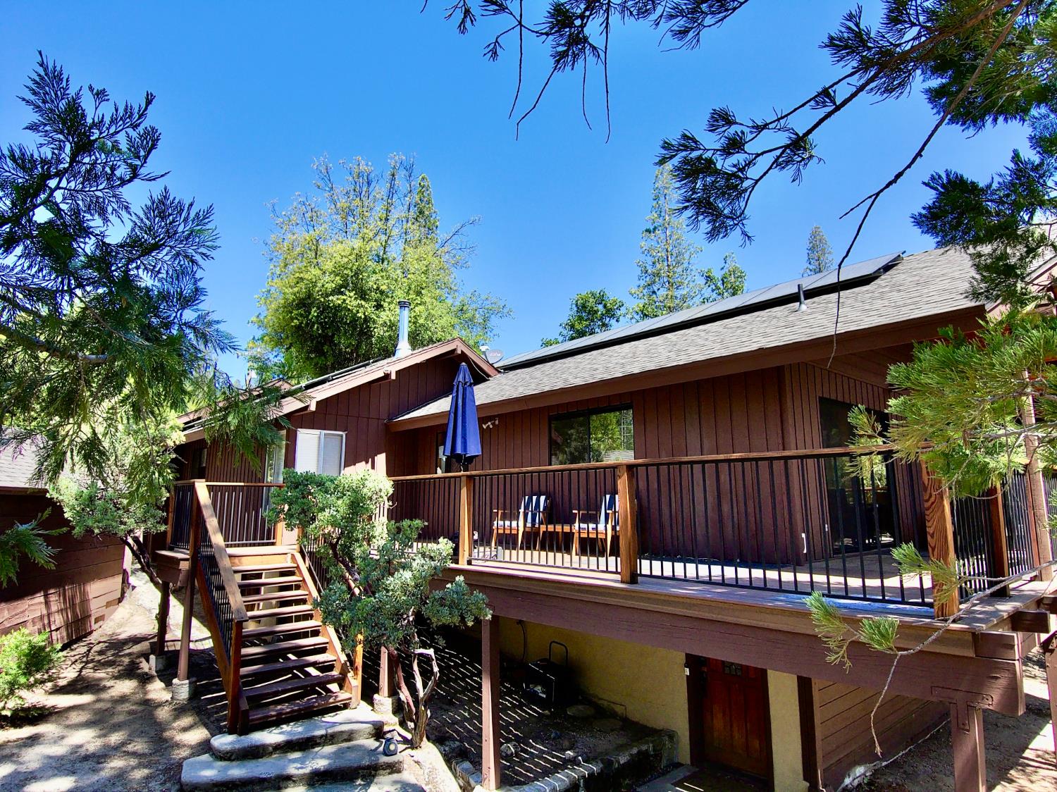 Single Family in Bass Lake - photo 3