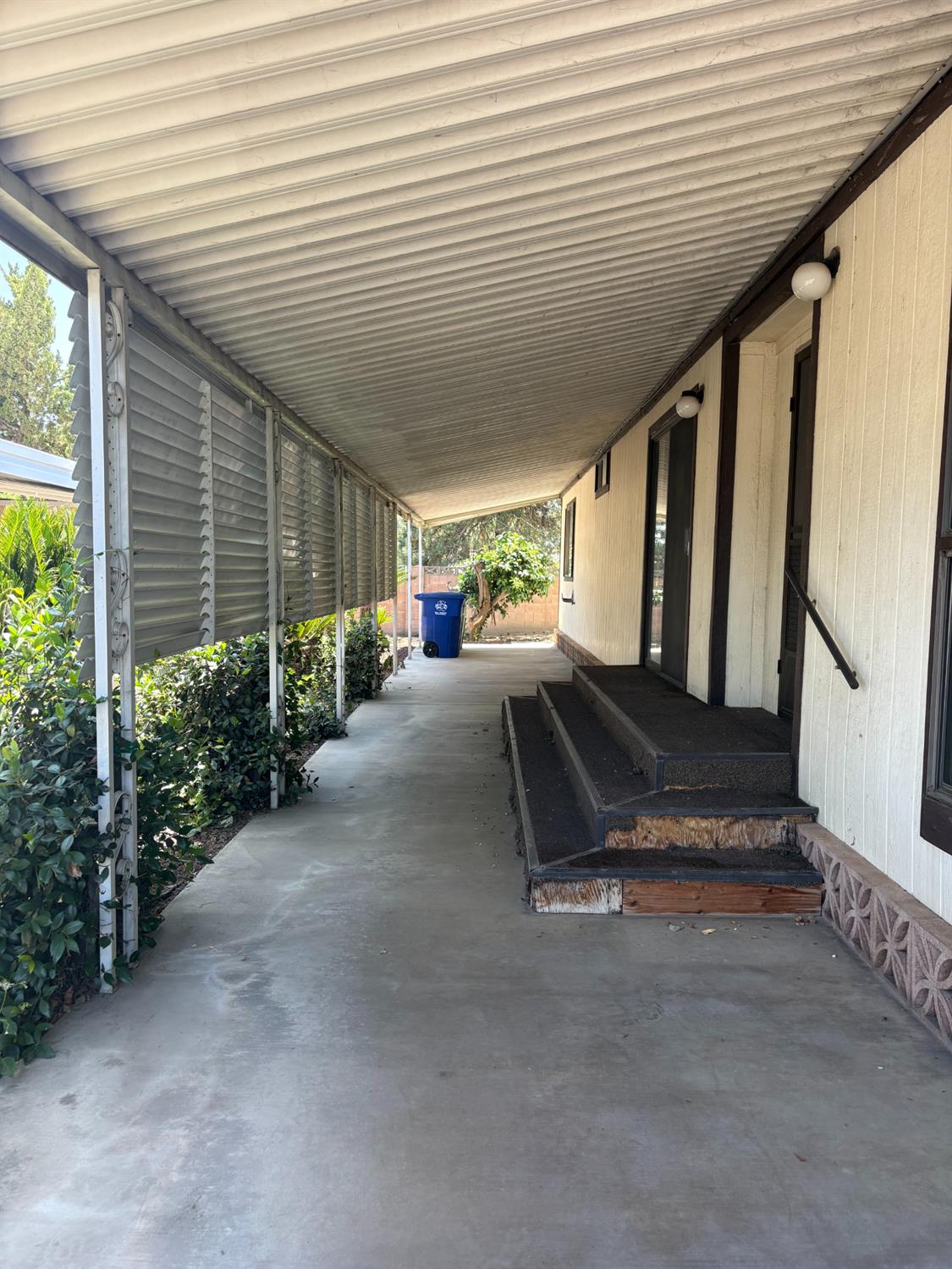 Mobile Home in Reedley - photo 3