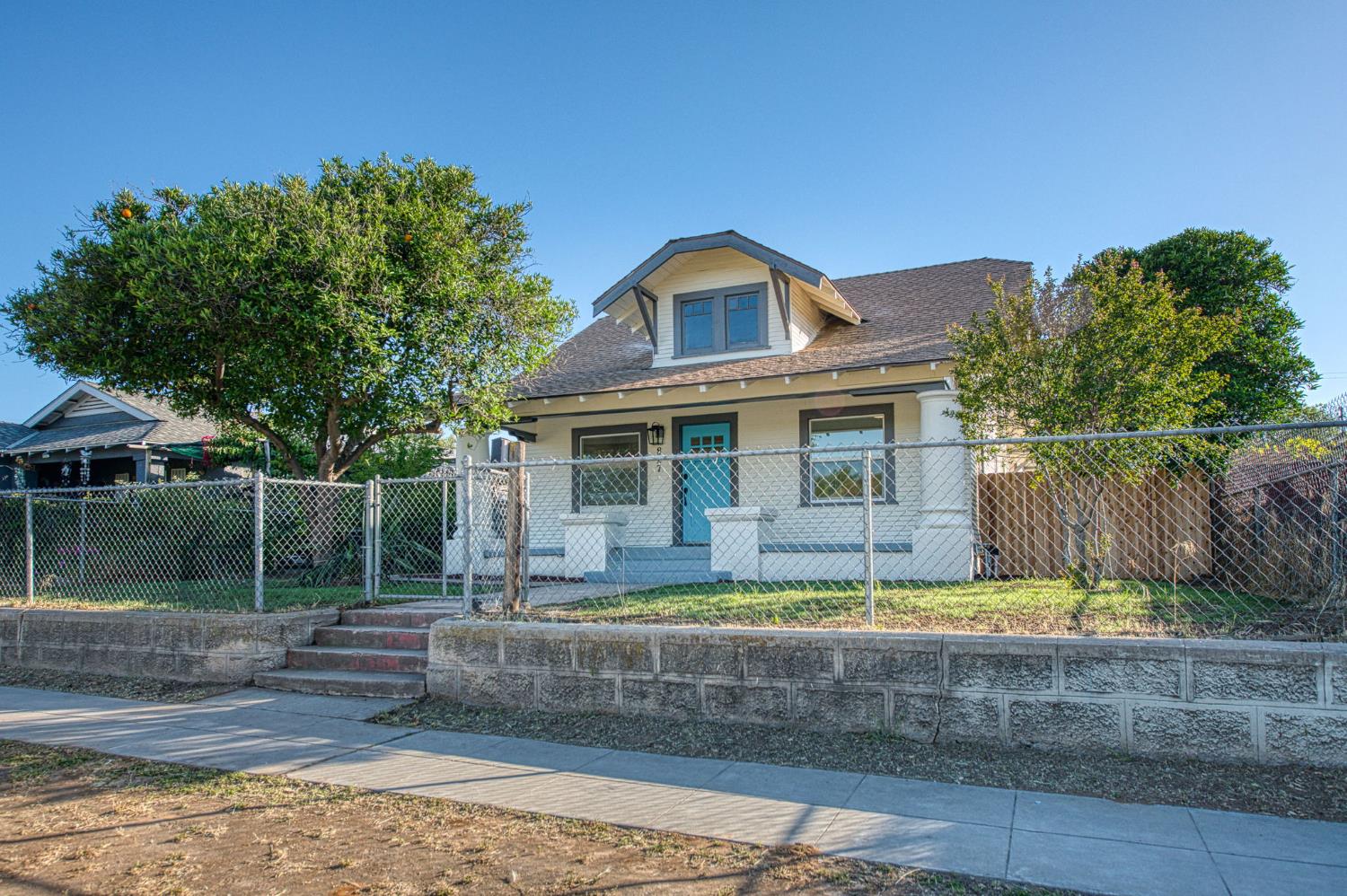 Single Family in Fresno - main photo