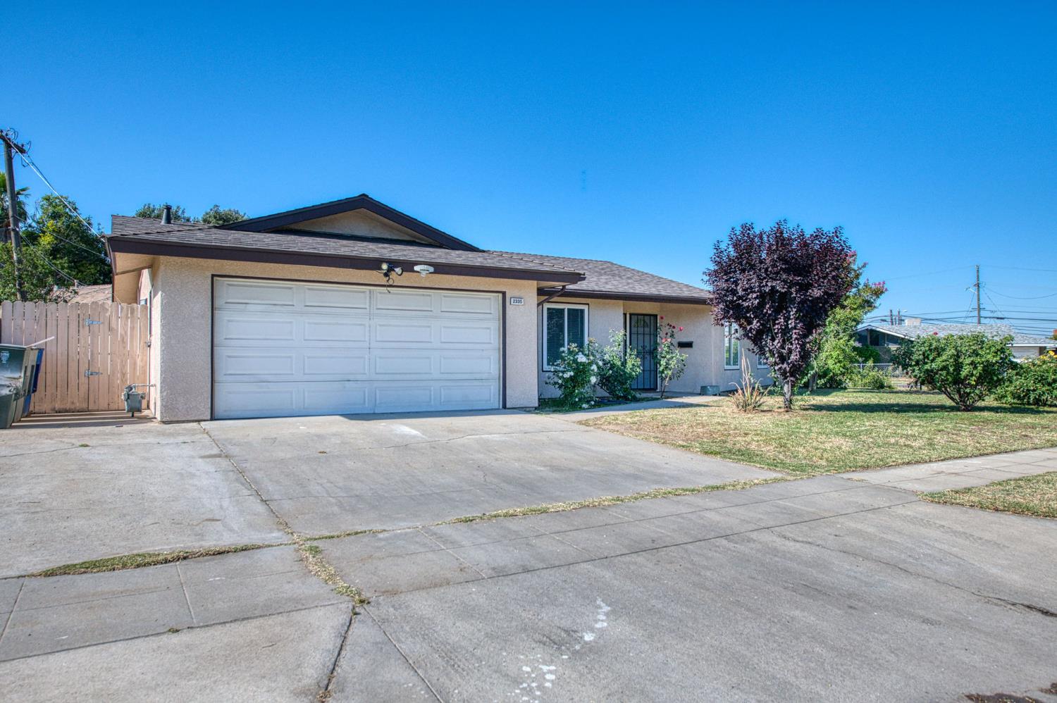 Single Family in Fresno - photo 3