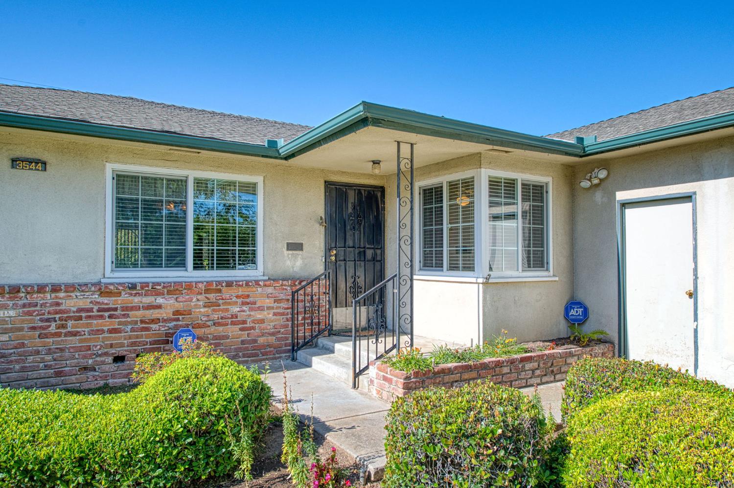 Single Family in Fresno - photo 3