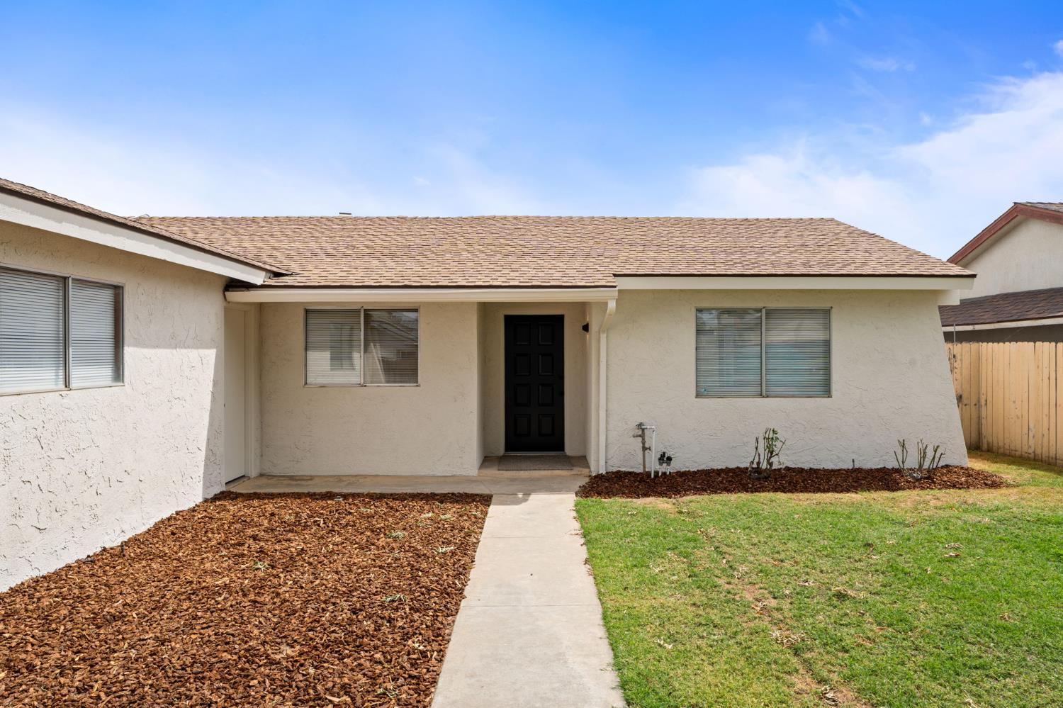 Single Family in Fresno - photo 3