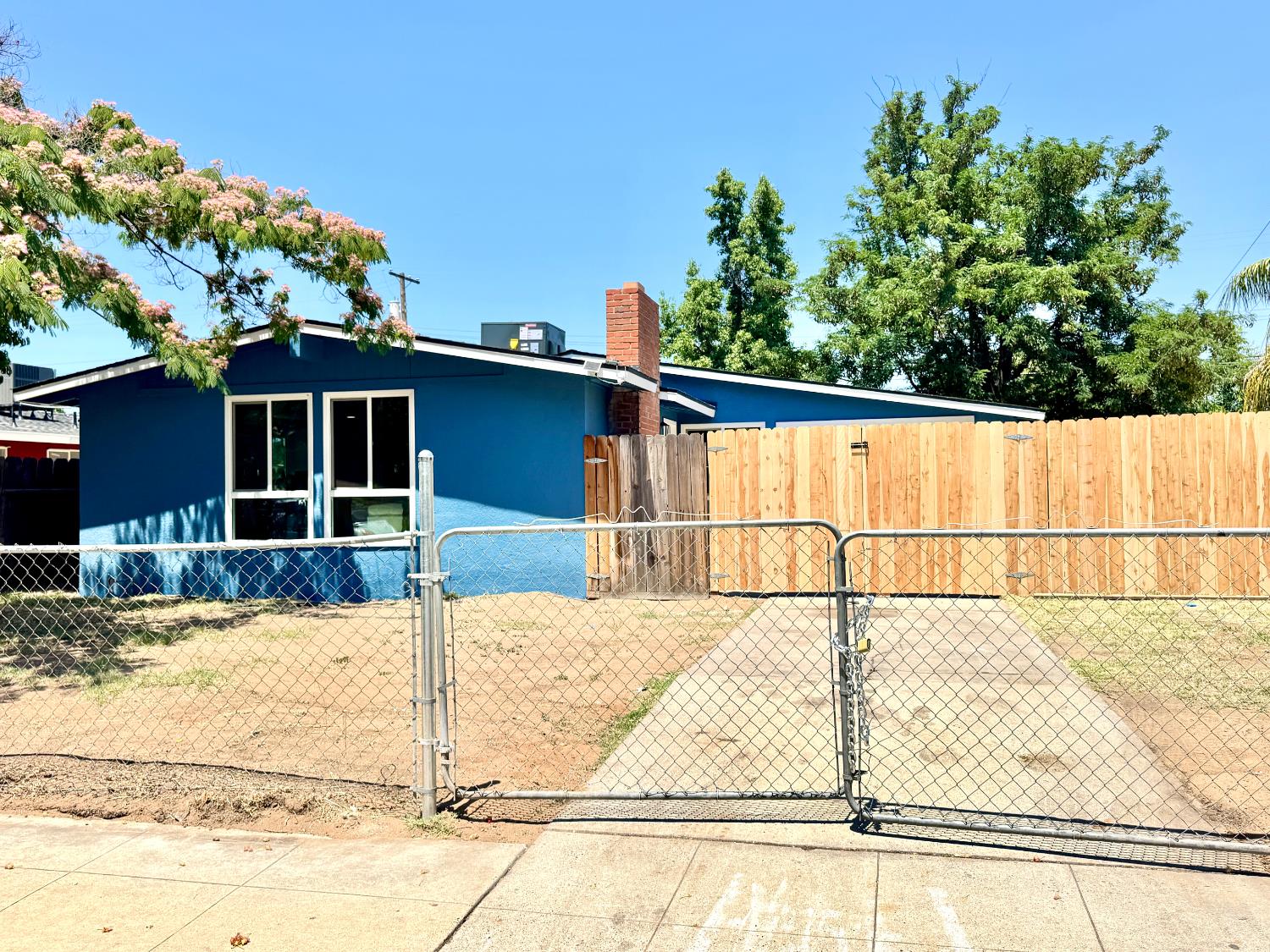 Single Family in Fresno