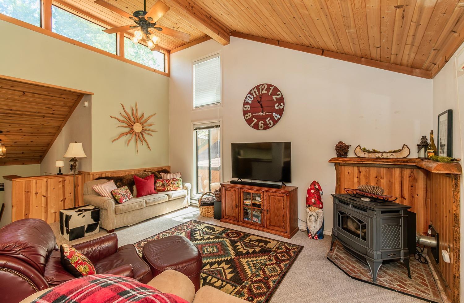 Condo in Shaver Lake - photo 3