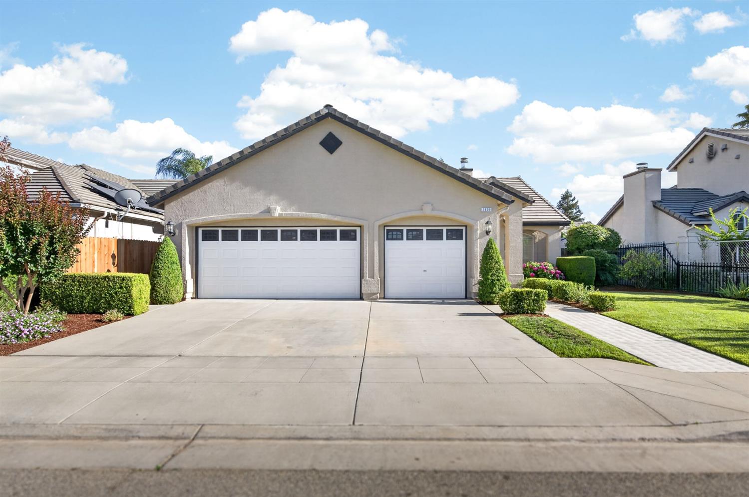 Single Family in Fresno - photo 2