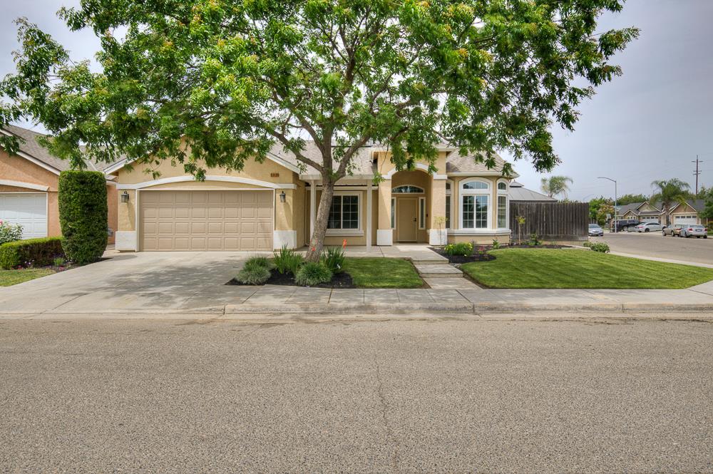 Single Family in Fresno - photo 3