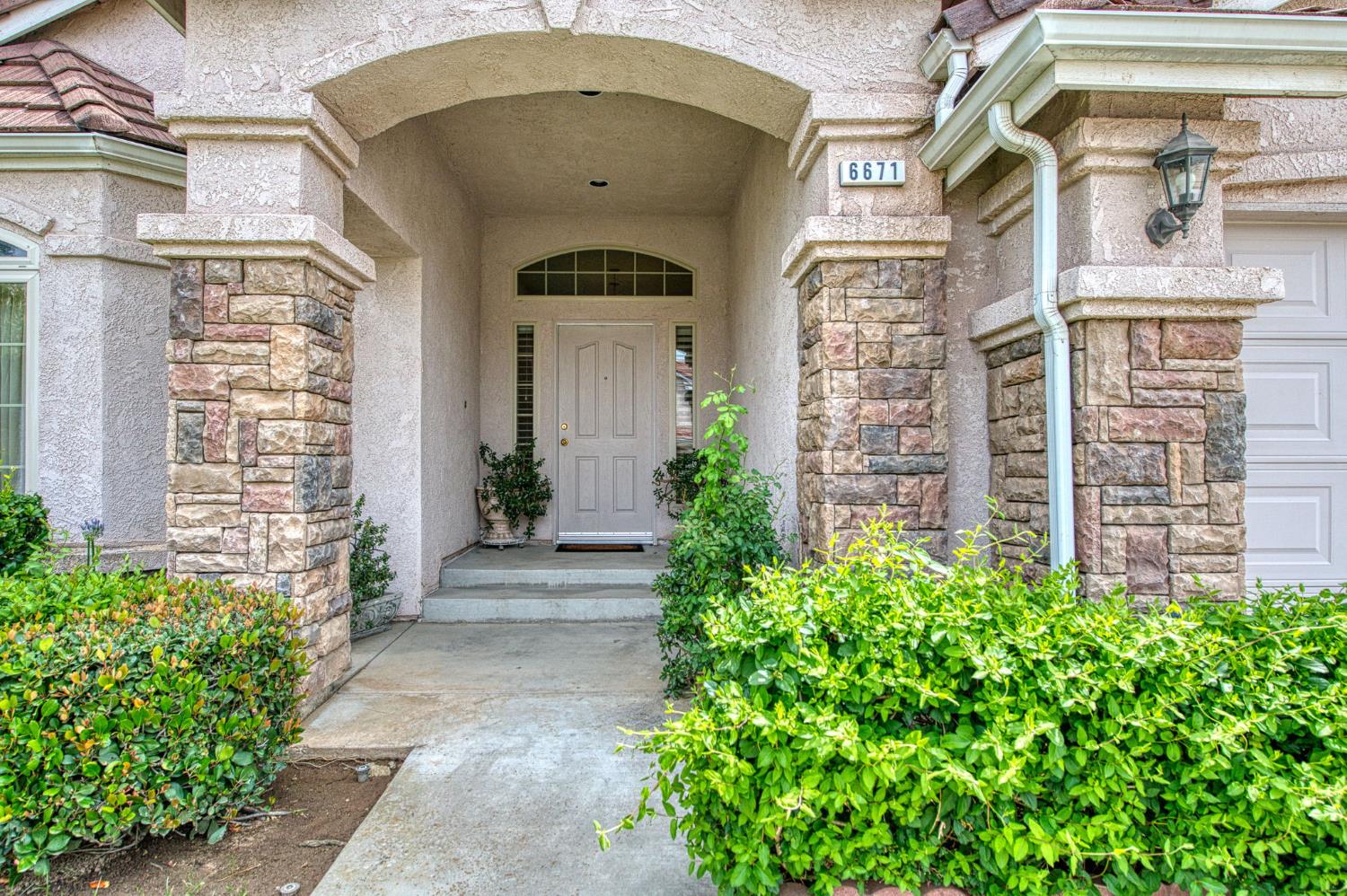 Single Family in Fresno - photo 3
