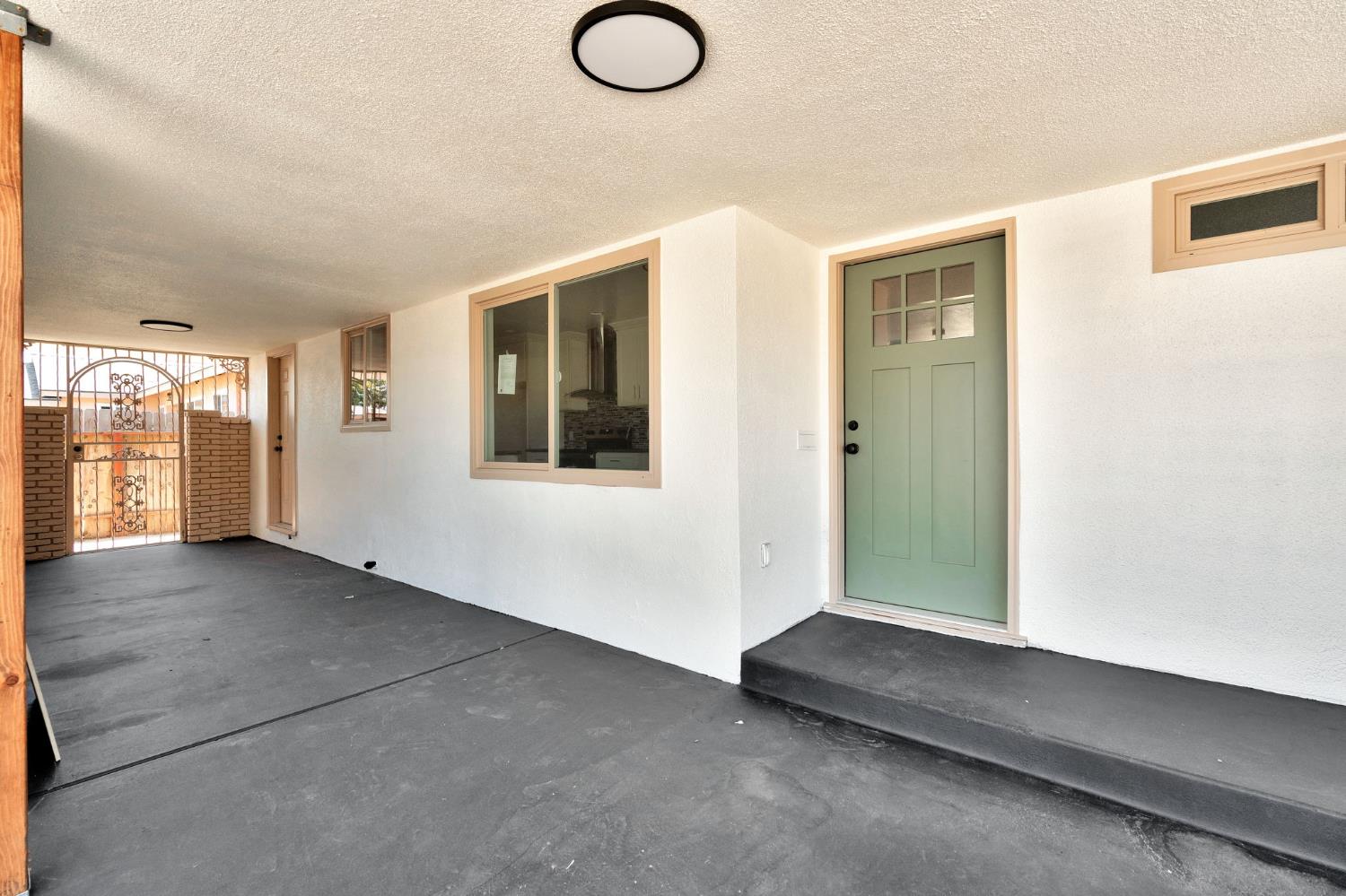 Single Family in Fresno - photo 3