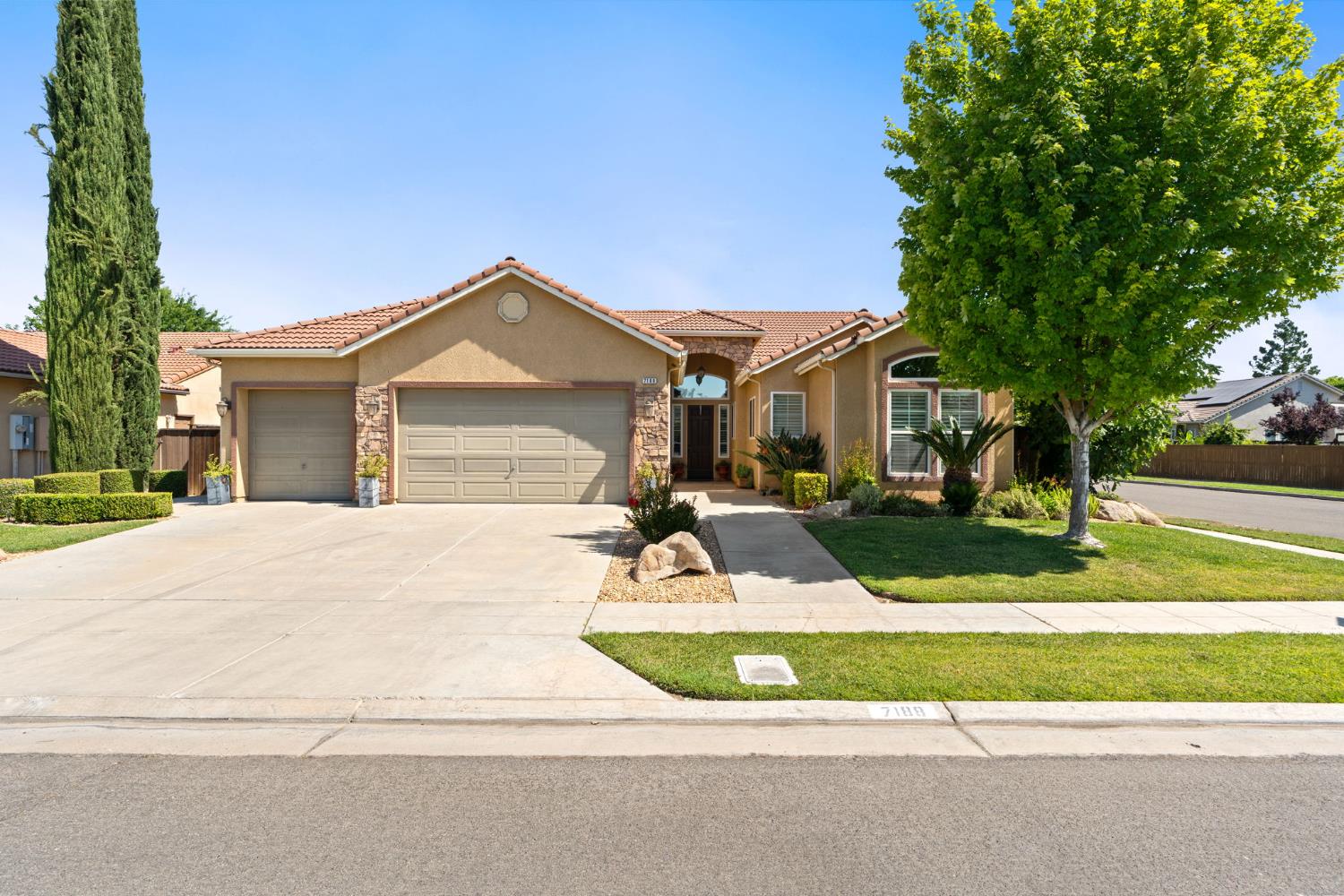 Single Family in Fresno - main photo