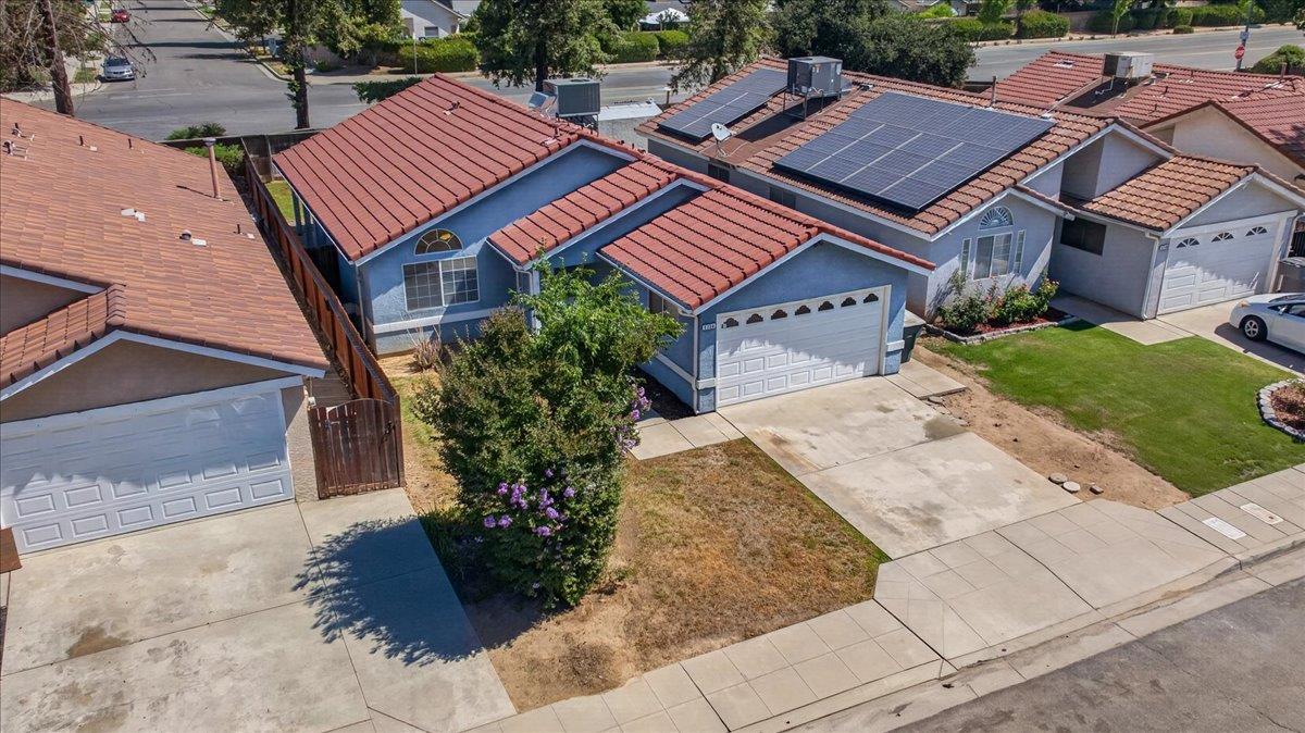 Single Family in Fresno - photo 3