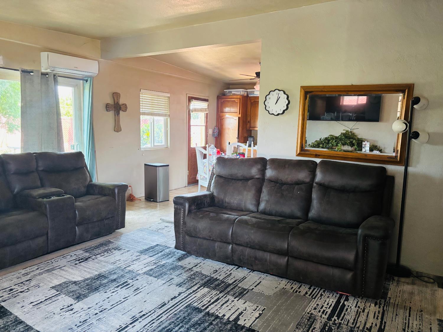 Single Family in Reedley - photo 3