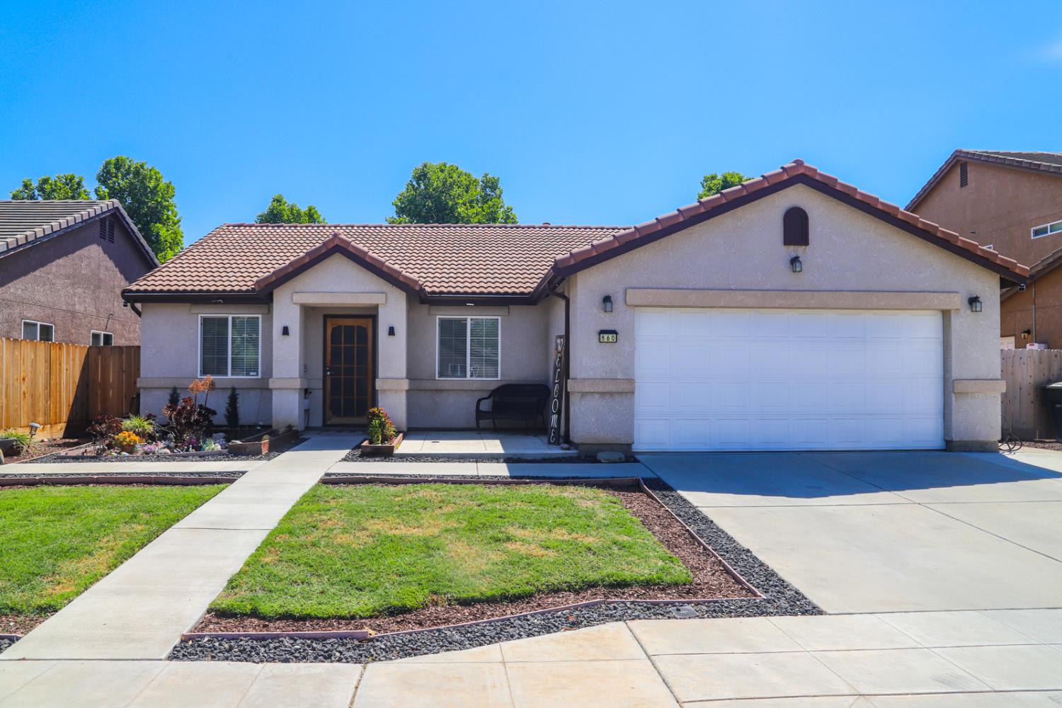 Single Family in Fresno - main photo