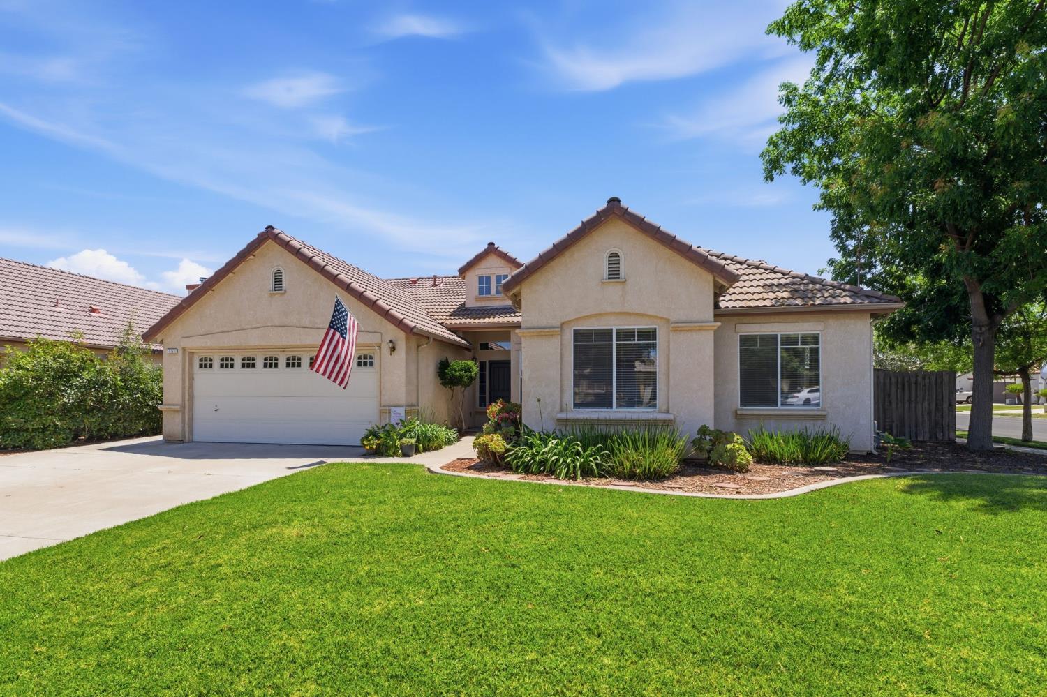 Single Family in Lemoore - photo 2