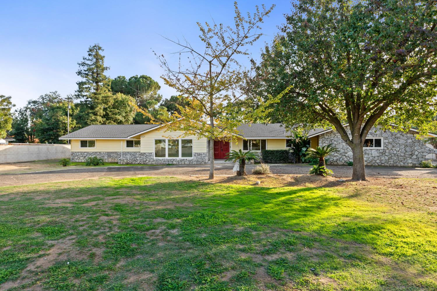 Single Family in Fresno - main photo