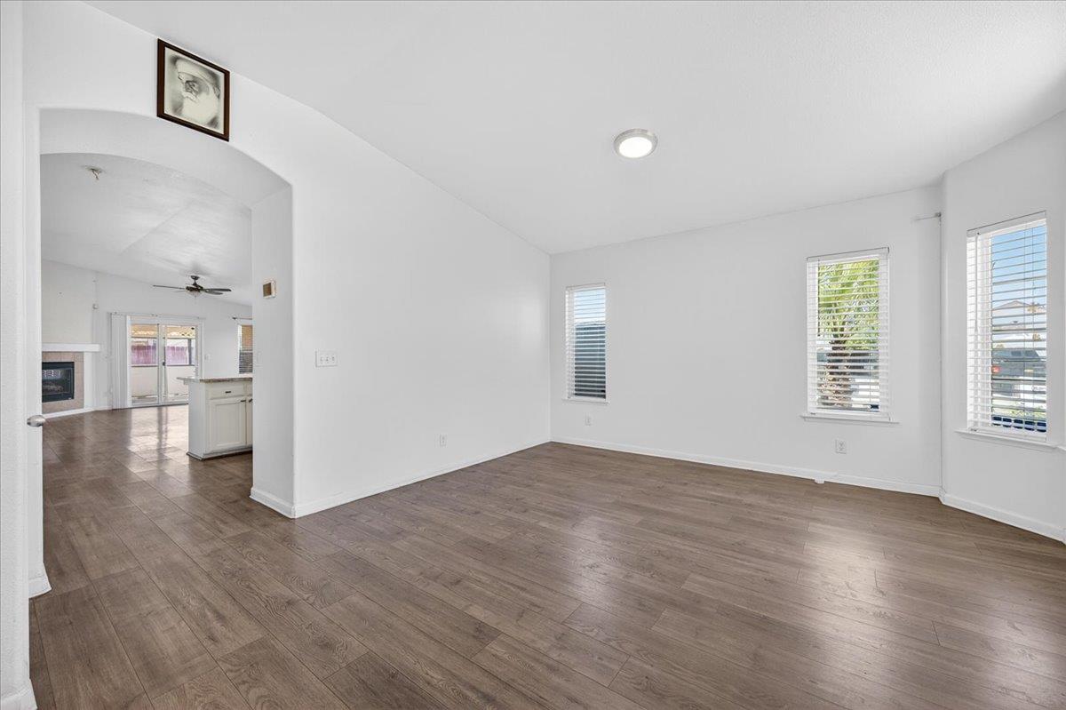 Single Family in Fresno - photo 3