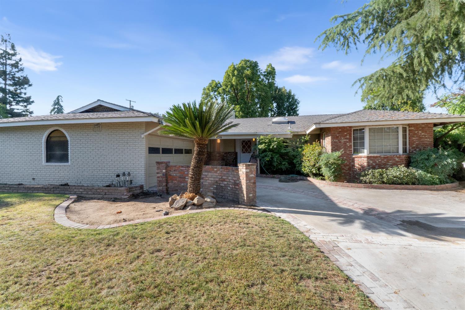 Single Family in Fresno - photo 3