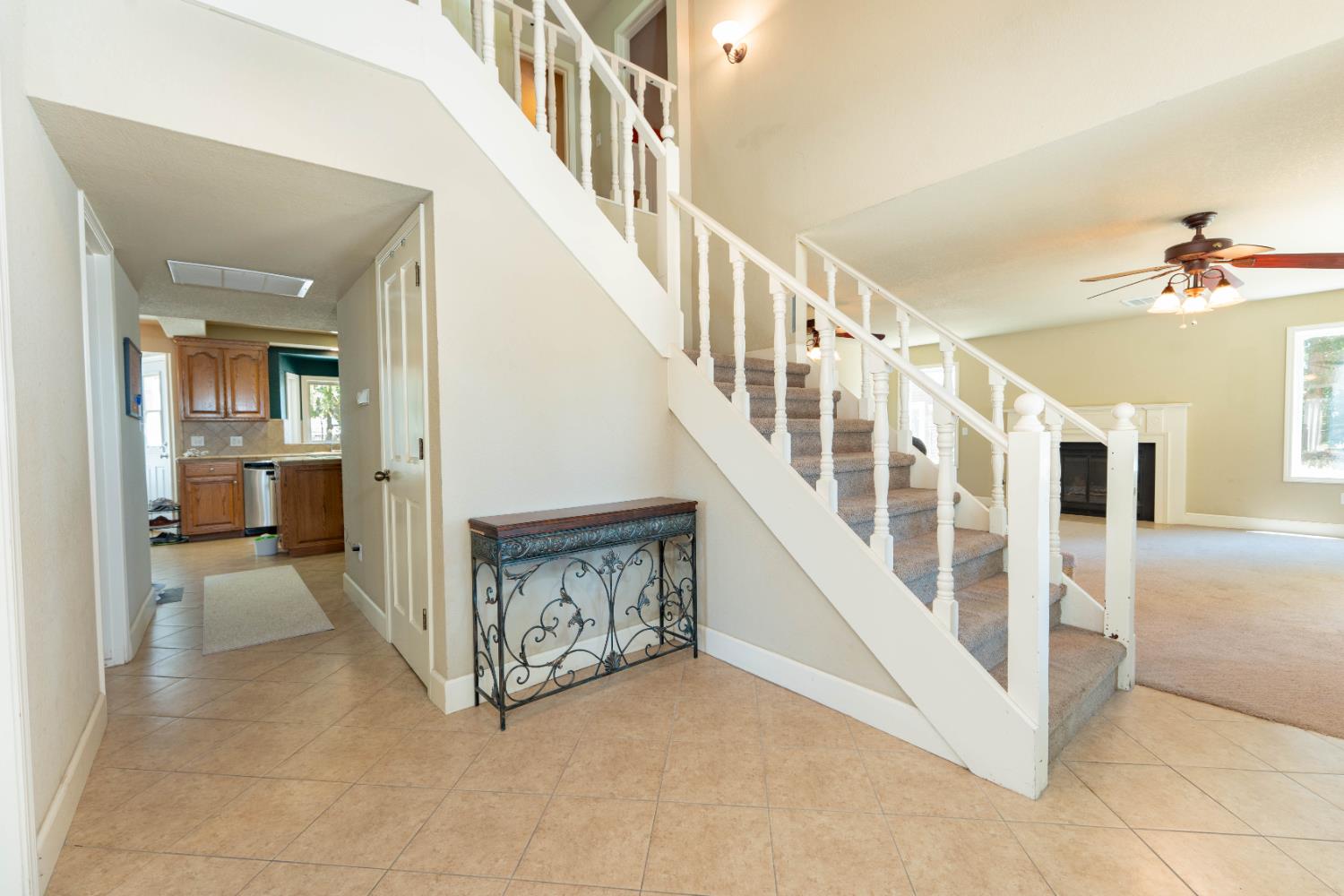 Single Family in Lemoore - photo 3