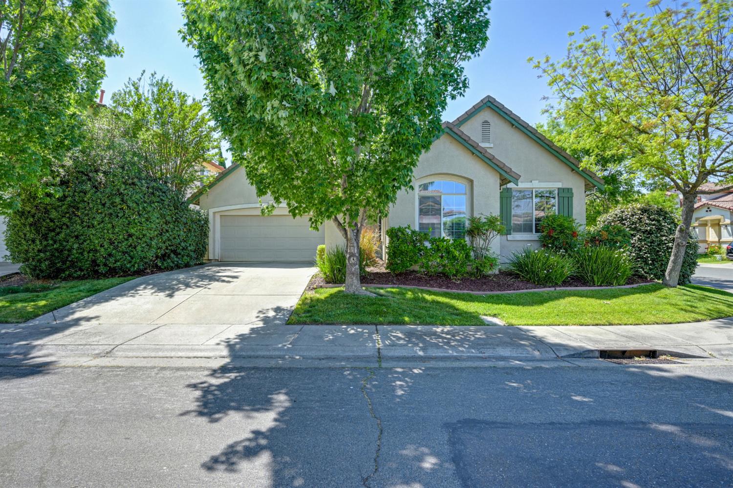 Featured listings